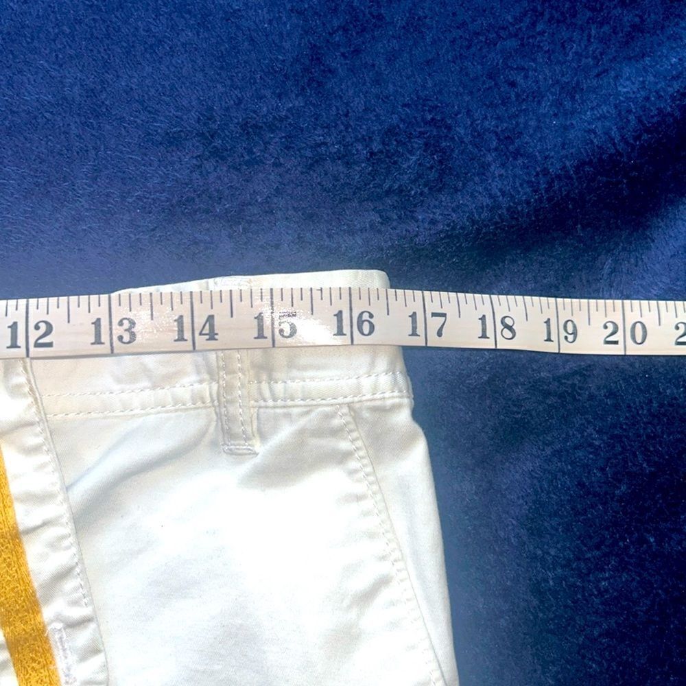 Ann Taylor Loft White Short Skit Size 6 Petites - Picture 3 of 6